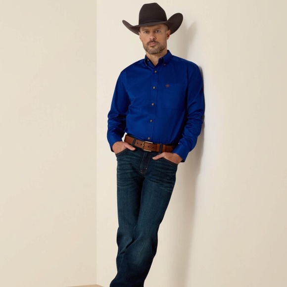 Ariat Men's Ultramarine Blue Solid Twill Button-Up Classic Fit Shirt Size Small - Picture 5 of 10